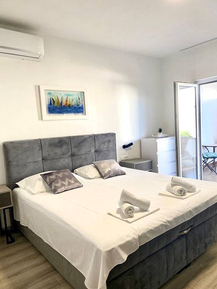 Apartament wakacyjny dla 2 osób, z balkon/ taras w Celina