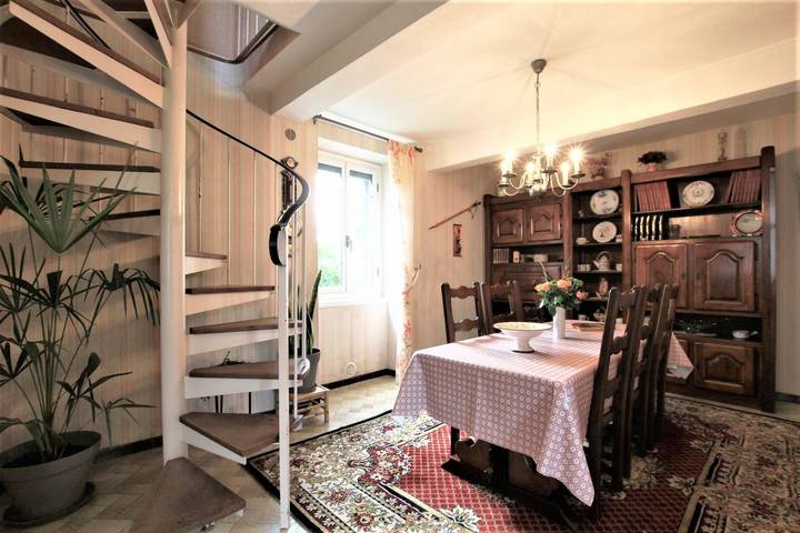 Gîte pour 9 personnes, avec piscine et jardin dans Béarn - 4