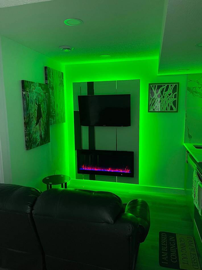 Vacation rental for 4 people, with hot tub in Alberta