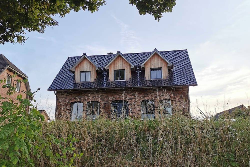Renoviertes Landhaus, stilvoll eingerichtet gelegen an der Elbe in Stadtnähe in Neuengamme, Hamburg