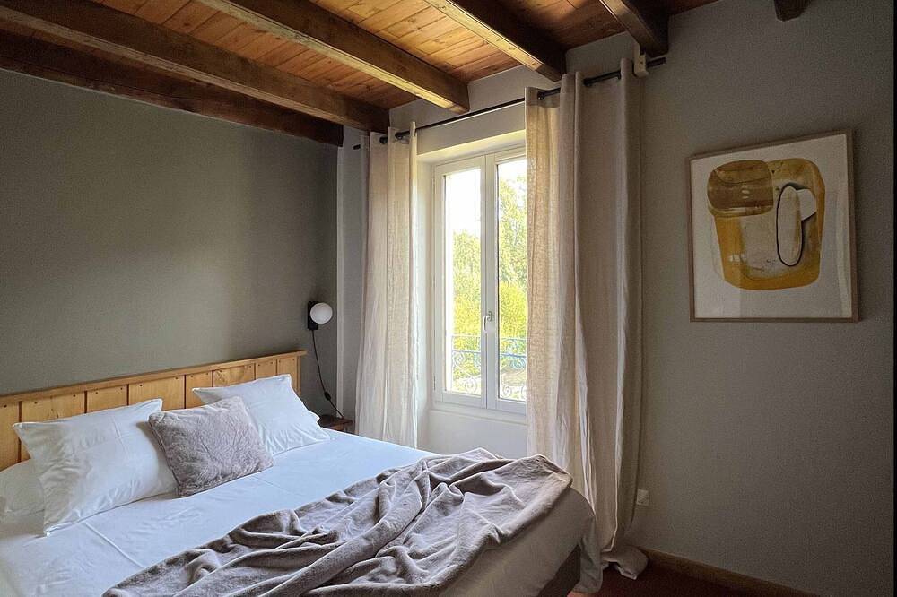 Maison de charme 3 étoiles avec piscine privative en bordure de rivière in Tour-de-Faure, Quercy