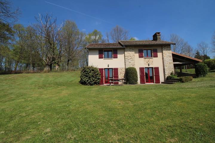 Gîte pour 5 personnes, avec Terrasse et Jardin