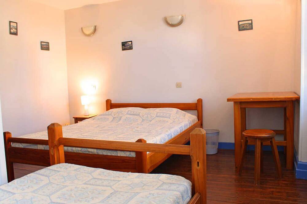 Gîte Le Galant à La Chabanne - Animaux acceptés, 5 chambres in La Chabanne, Région de Vichy