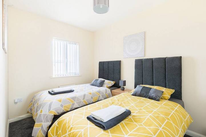 5 bed house with free parking in quiet location in Wolverhampton, Birmingham y alrededores
