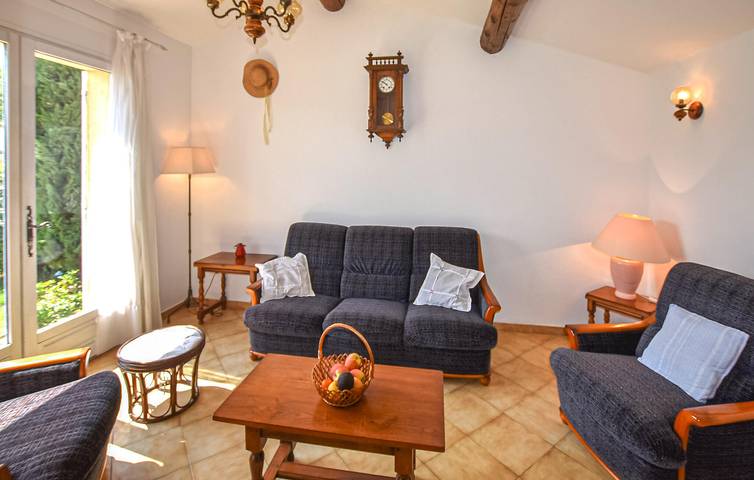 Location de vacances pour 8 personnes, avec piscine ainsi que terrasse et jardin, animaux acceptés à Vaison-la-Romaine - 4