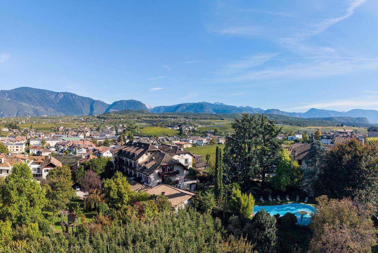 Angerburg Blumenhotel in St. Michael, Eppan an der Weinstraße