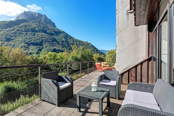 Villa 'Terre de Lumières' with View of Mount Néron in a Natural Setting in Quaix-en-Chartreuse, Isère