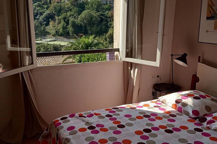 Location de vacances pour 4 personnes, avec piscine ainsi que jardin et terrasse à Biot - 4