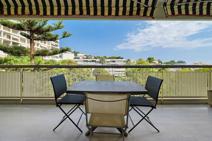 Hel lägenhet, Apartment '3 Pièces Cannes' with Shared Terrace, Wi-Fi and Air Conditioning in Cannes, Medelhavskusten (Frankrike)