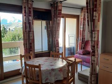 Gîte pour 4 personnes, avec terrasse dans Office De Tourisme La Toussuire