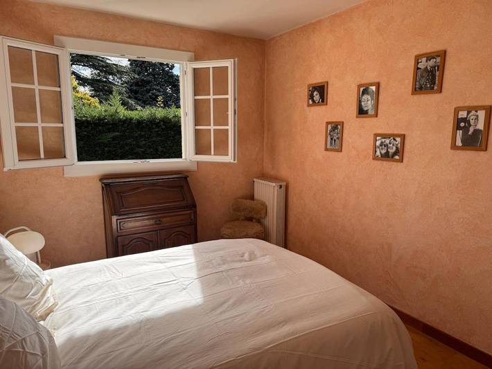 Location de vacances pour 5 personnes, avec jardin et terrasse à Saint-Genis-Laval - 3