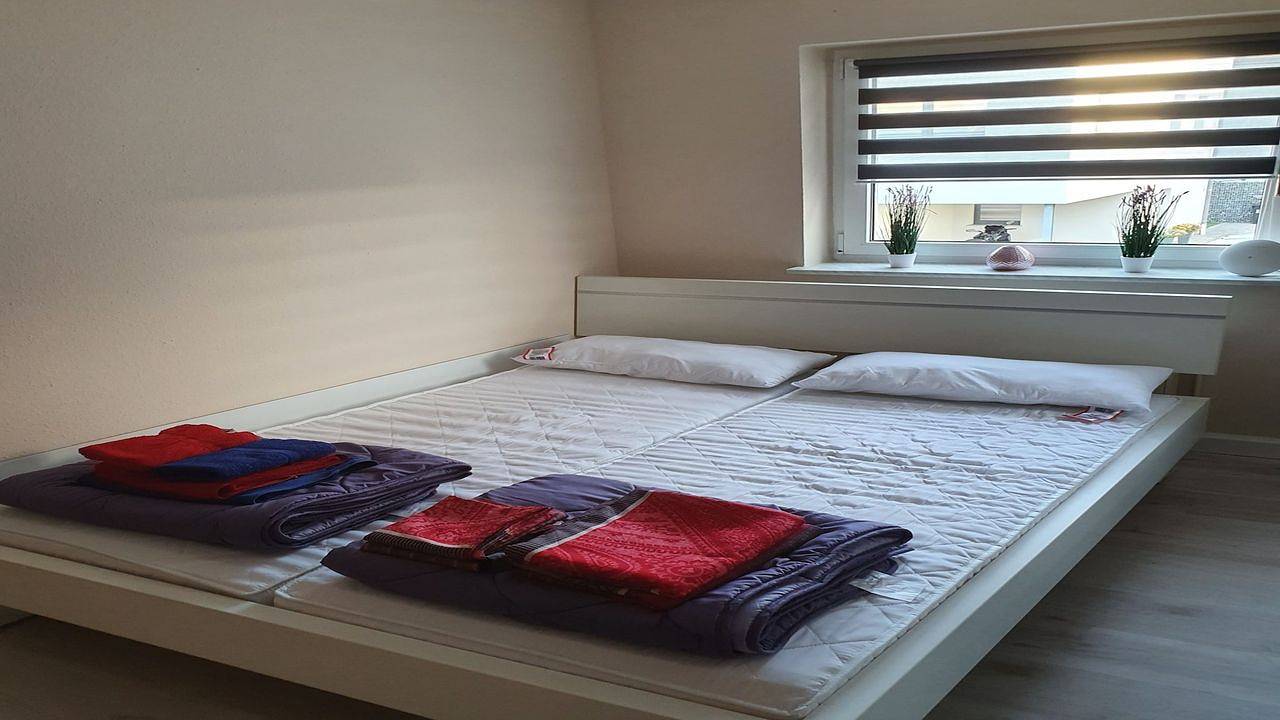 Ganze Ferienwohnung, Ferienwohnung für 3 Personen (45 m²) in Freital in Freital, Sächsisches Elbland