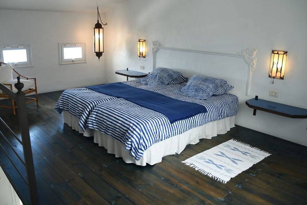 Casa con magnificas vistas al mar y montaña en Finca  con bodega propia in La Matanza de Acentejo, Tenerife Norte