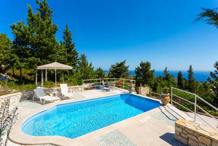 Villa for 2 people, with terrace in Paxos