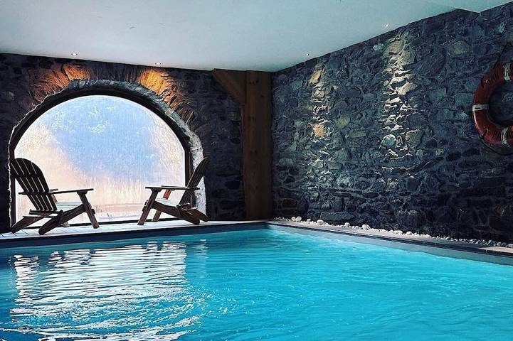 Chalet pour 11 personnes, avec jacuzzi ainsi que sauna et jardin