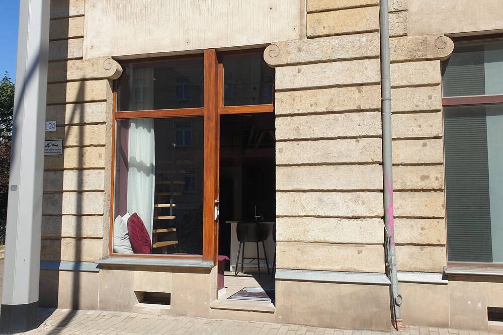 Ganze Wohnung, Schönes Loft mit kostenlosem Parkplatz in Cotta, Dresden