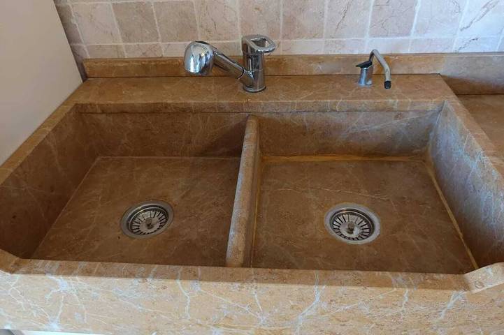Casa Belvedere con giardino recintato e piscina privata in posizione panoramica in Palaia, Pisa e dintorni