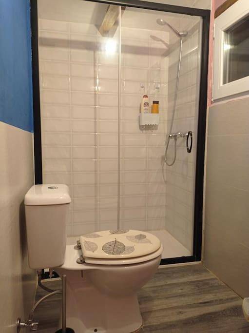 Gîte pour 4 personnes, avec vue ainsi que terrasse et jardin à Santa Pau - 3