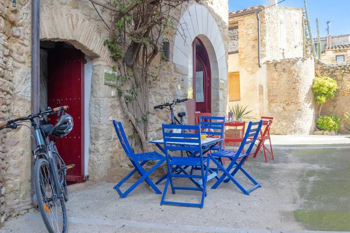 Holiday Home "Blava" with Wi-Fi in Bàscara, Upper Empordà