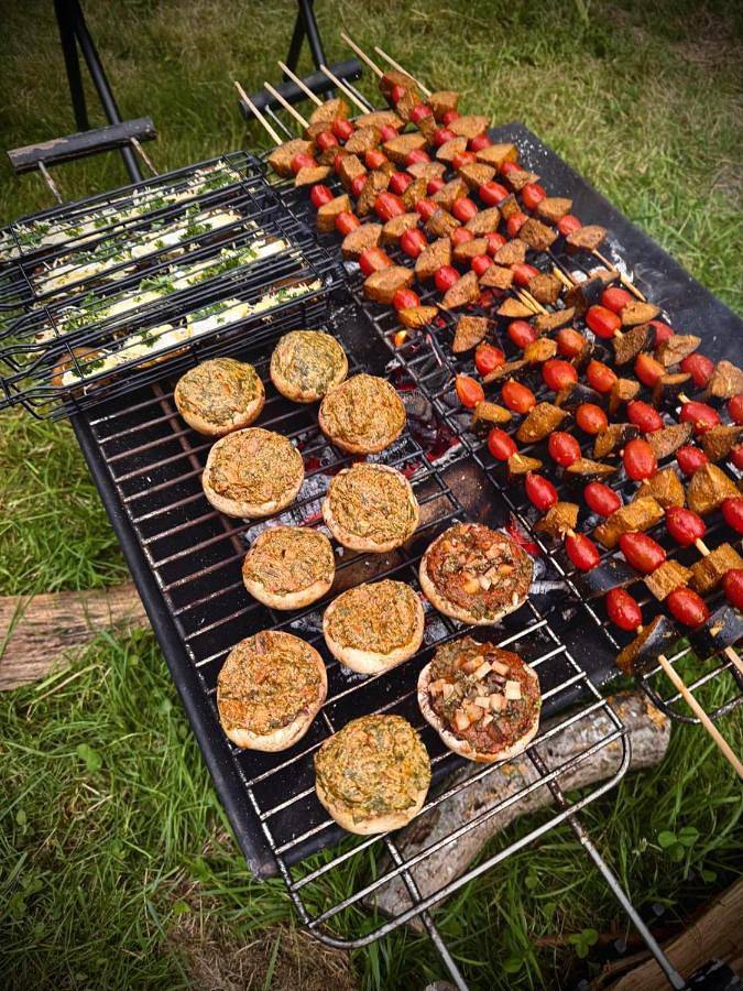 Tente pour 4 personnes, avec vue et jardin, adapté aux familles dans la Loire - 4