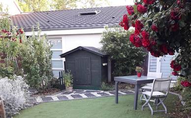 Location de vacances pour 2 personnes, avec jardin à Saint-Doulchard