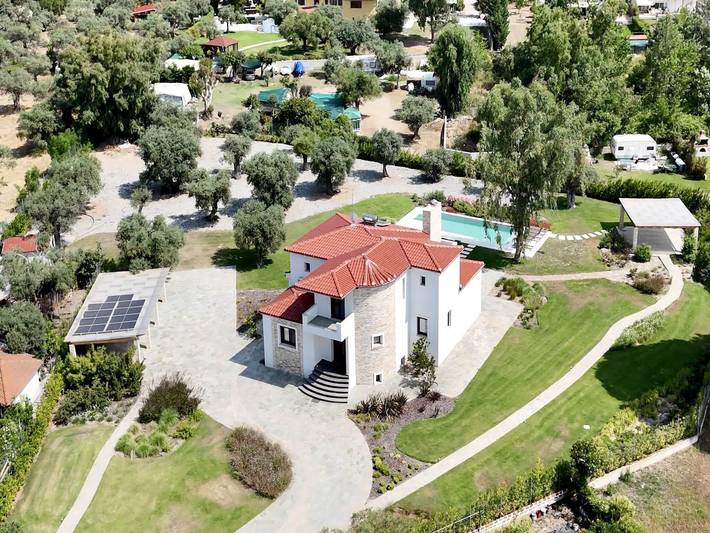 Villa für 14 Personen, mit Balkon/Terrasse und Garten sowie Ausblick in Chalkidiki - 3
