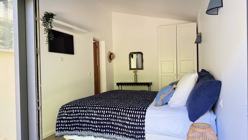 Location de vacances pour 2 personnes, avec piscine et jardin à Six-Fours-les-Plages - 4