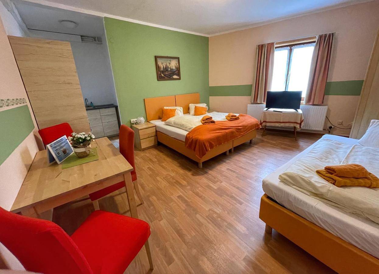 Pension Göschlberger in Mondsee (Stadt), Mondsee & Irrsee