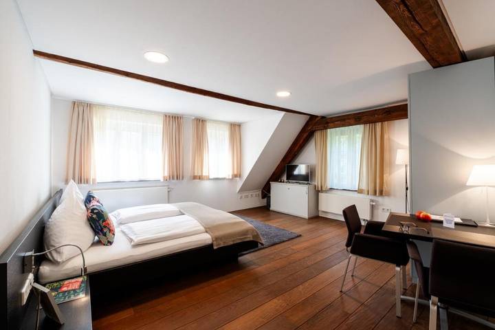 Hotel für 2 Personen, mit Terrasse und Garten sowie Sauna und Ausblick in Ettlingen - 4