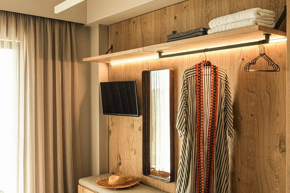 Mimi and Coco villa Augustus in Paramonas, Korfu