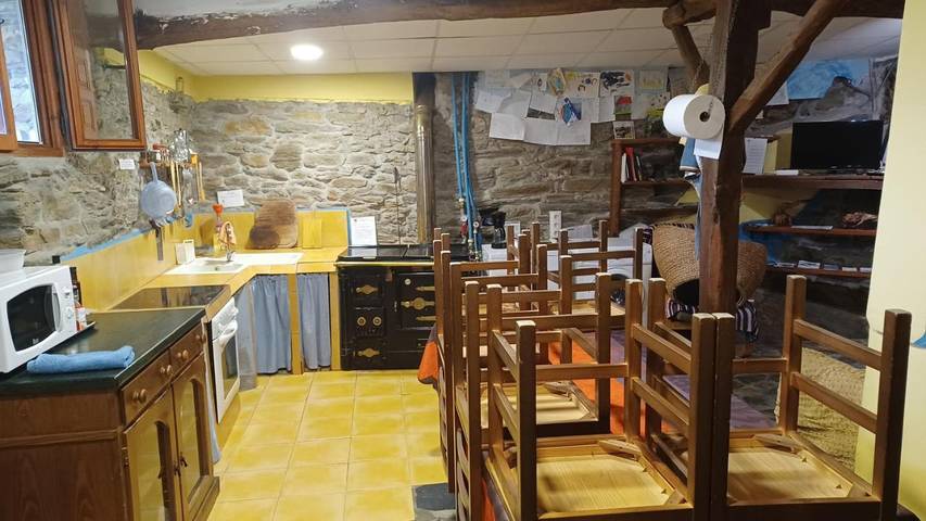 Casa rural para 10 personas, con jardín y vistas, Se admiten mascotas en Tierra de Caldelas - 3