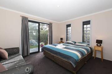 Log Cabin for 4 People in Jindabyne, New South Wales, Photo 1