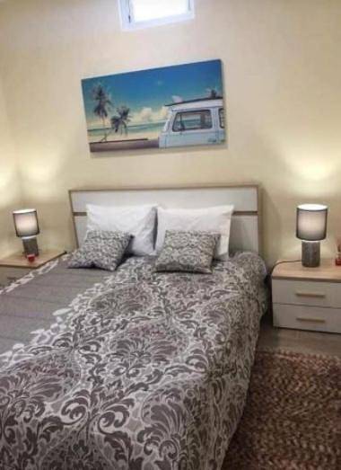 Gîte pour 4 personnes, avec terrasse et piscine dans Lagoa de Albufeira