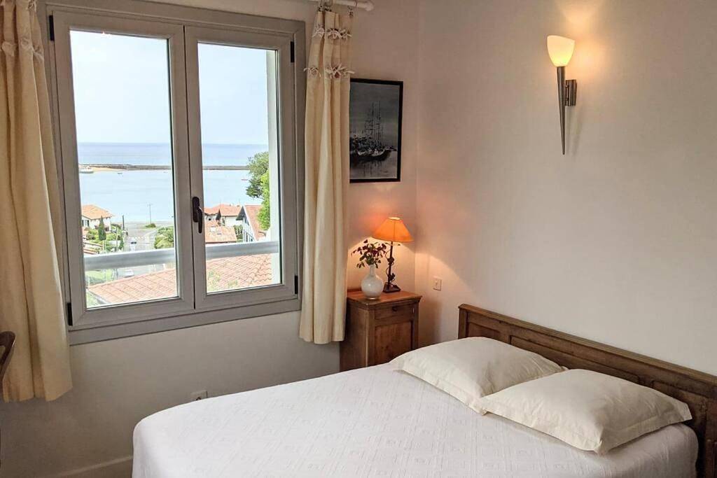 Double Room with Terrace in Ciboure, Région de Bayonne