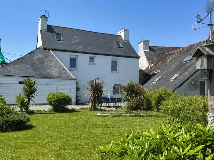 Location de vacances pour 8 personnes, avec jardin à Guimaëc - 3