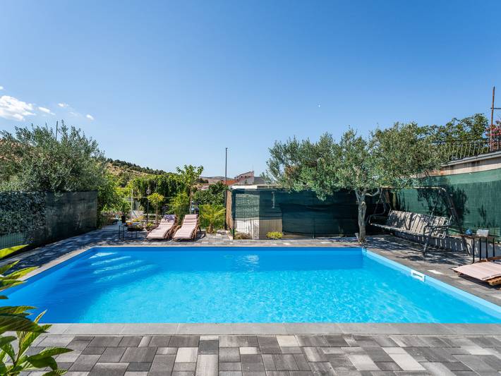 Ferienhaus für 5 Personen, mit Terrasse und Garten - 1