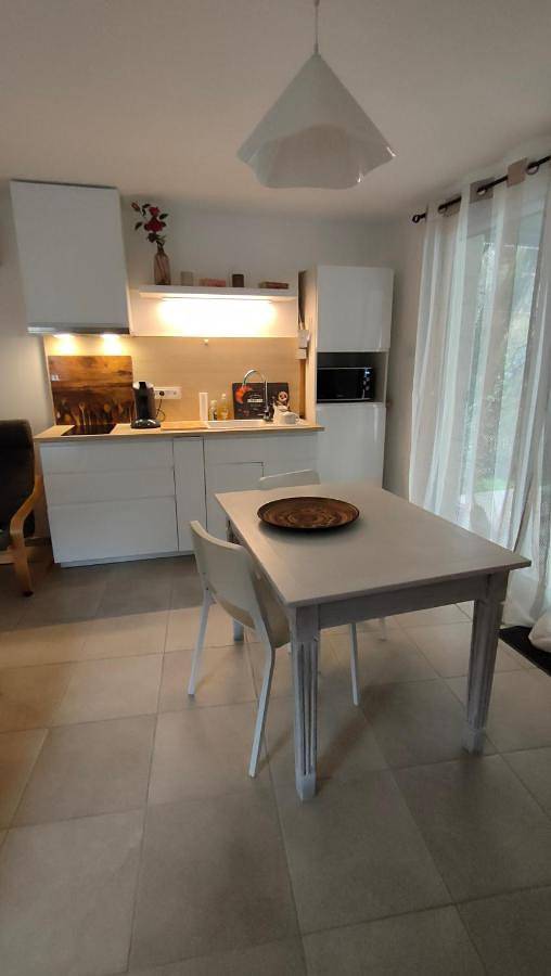 Location de vacances pour 2 personnes, avec terrasse et jardin à Capdenac - 2