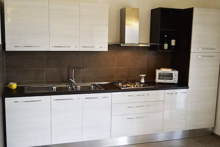 Ganze Wohnung, Geräumige Wohnung in Avellino von 140 m² mit Gemeinschaftspool in Avellino, Avellino Provinz