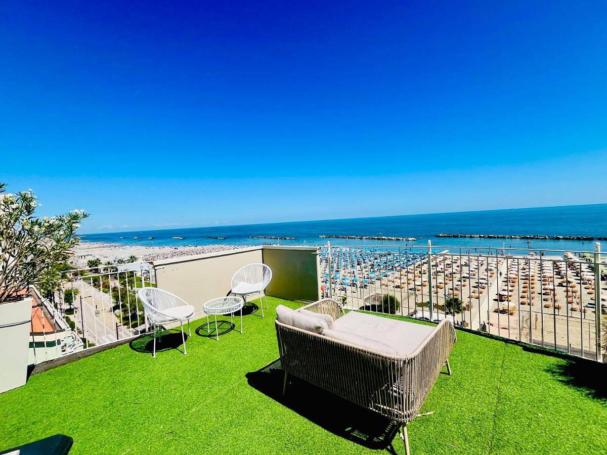 Residence Frontemare in Torre Pedrera, Provincie Rimini