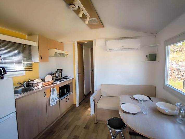 Mobil home pour 4 personnes à Caves
