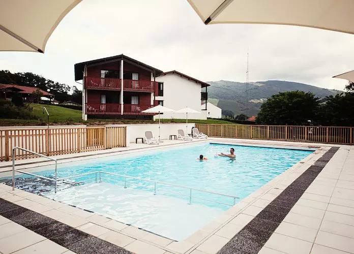 Gîte pour 4 personnes, avec piscine à Saint-Étienne-de-Baïgorry - 4