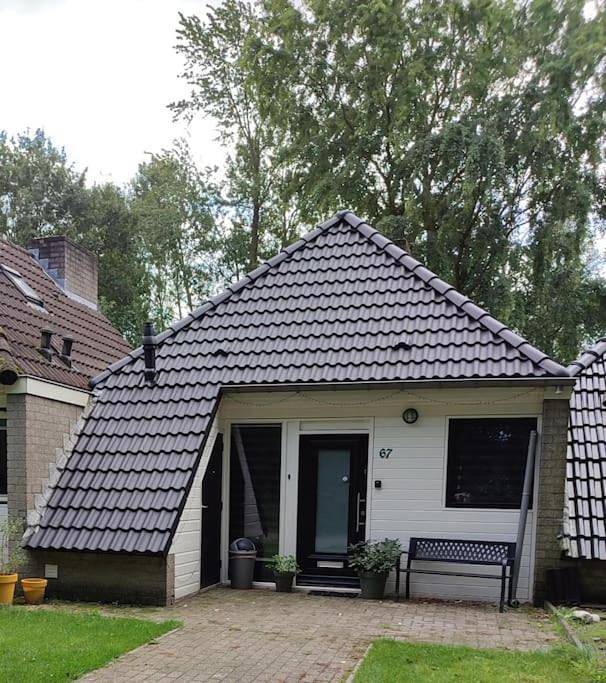 Vakantiehuis voor 4 personen, with Terras and Tuin as well as Kinderzwembad and Zwembad in Posterholt