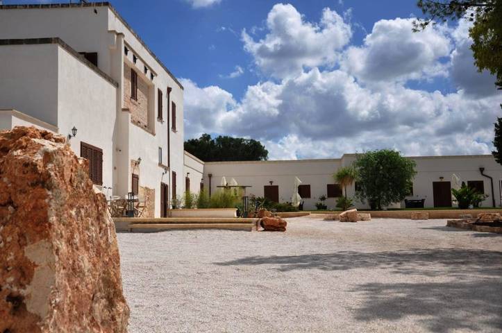 Gîte pour 20 personnes, avec jardin ainsi que piscine et vue à Francavilla Fontana - 4