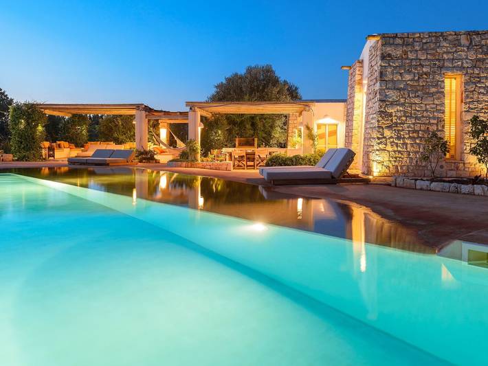Bungalow pour 6 personnes, avec terrasse et piscine à Salento