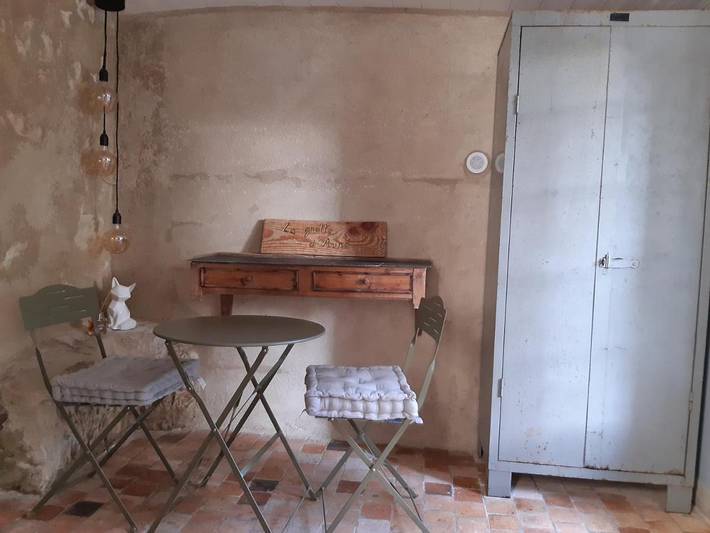 Location de vacances pour 2 personnes, avec terrasse à Le Puy-Notre-Dame - 3