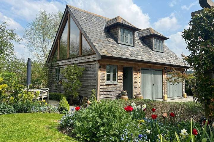 Holiday home for 2 people, with garden and terrace in The Cotswolds