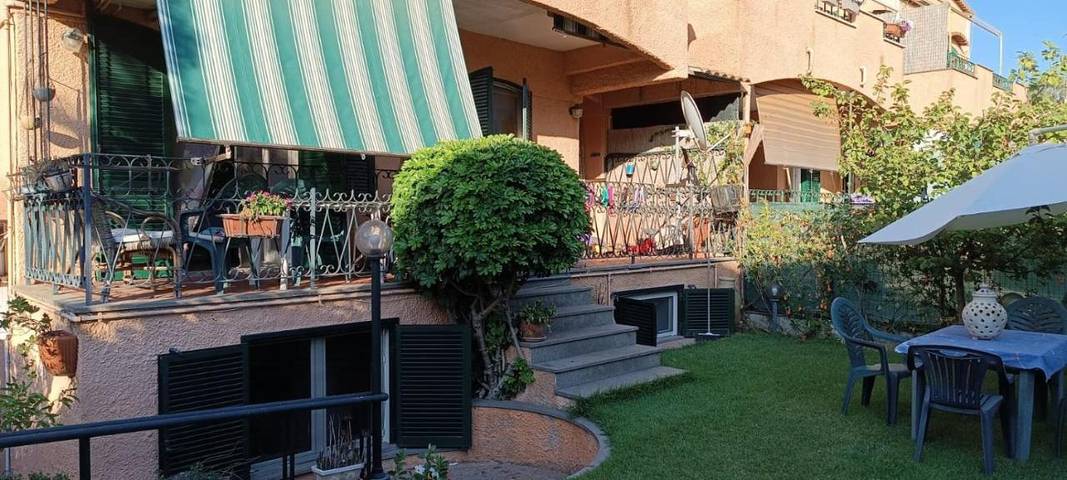 Casa vacanza per 5 persone, con giardino e piscina, con animali domestici a Cerveteri