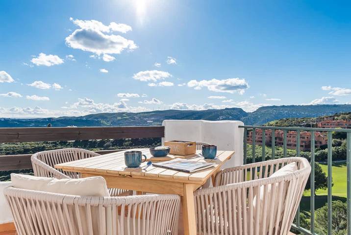 Ferienwohnung für 4 Personen, mit Pool und Meerblick sowie Garten - 1