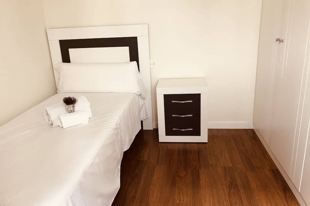 Appartement entier, Appartement-Confort-Sdb privée avec douche-Vue sur Rue in Salamanque, Province de Salamanque
