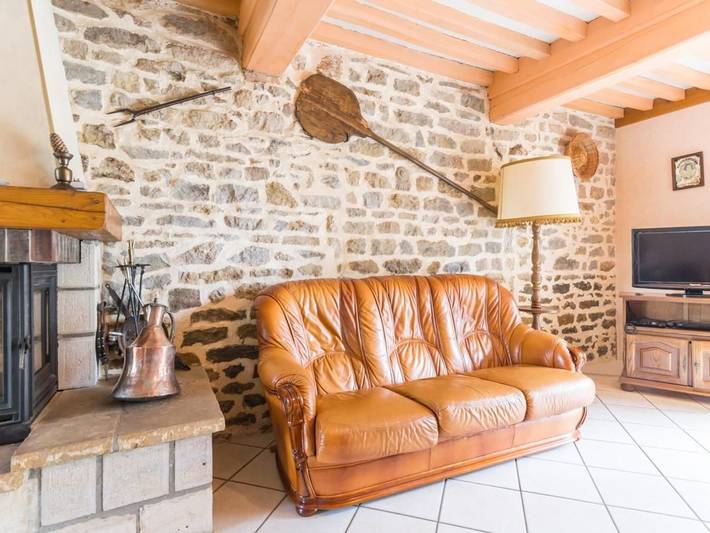 Familienhaus mit Garten und Parkplatz, Haustiere erlaubt in Liernais, Beaune und Umgebung